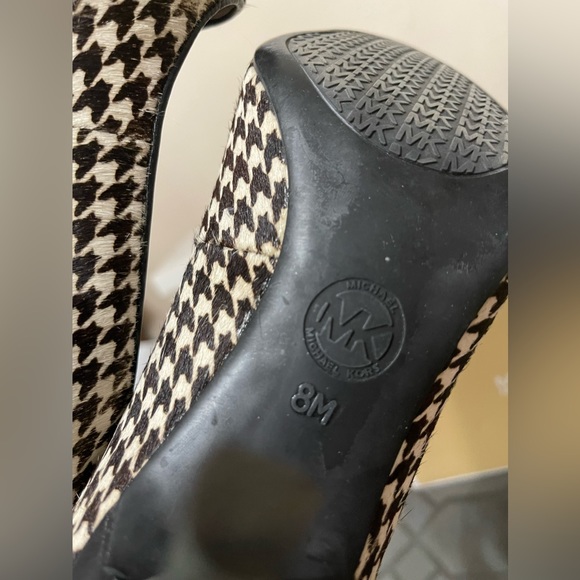 Michael Michael Kors heels. Houndstooth print. - Picture 12 of 17